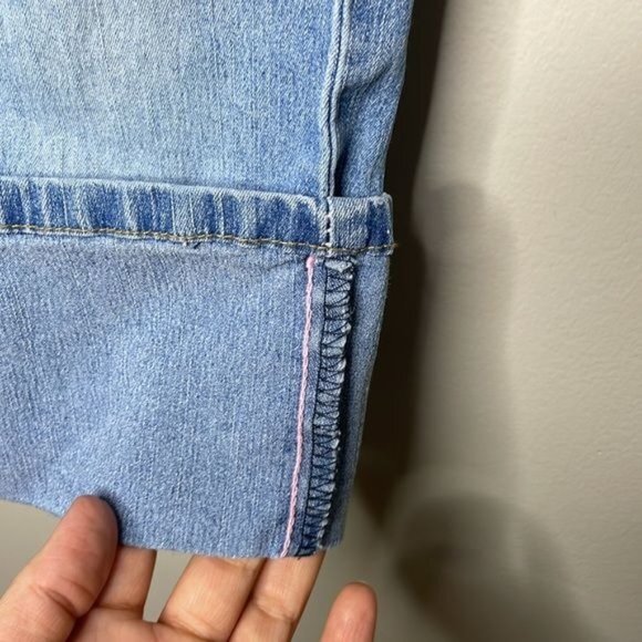 Vintage Y2K Angels Size 3 Light Wash Low Rise Rhinestone Cropped Cuffed Jeans - Picture 6 of 12